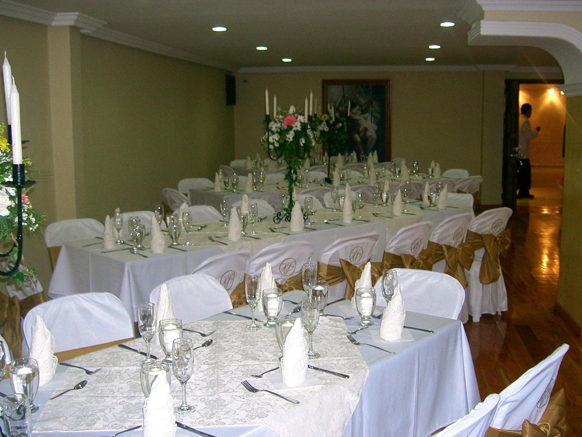 פאסטו Hotel Fernando Plaza מראה חיצוני תמונה